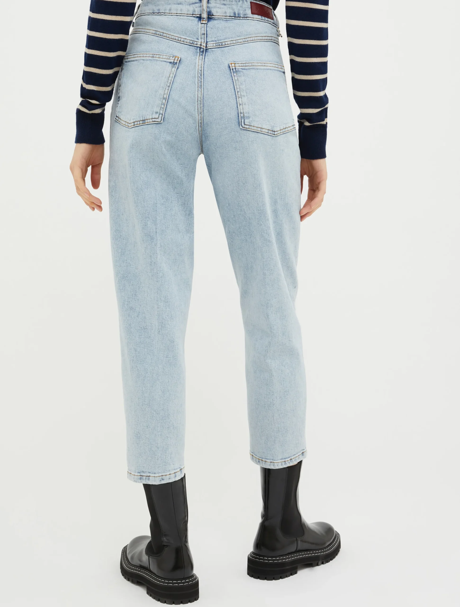 Barrel-leg jeans
