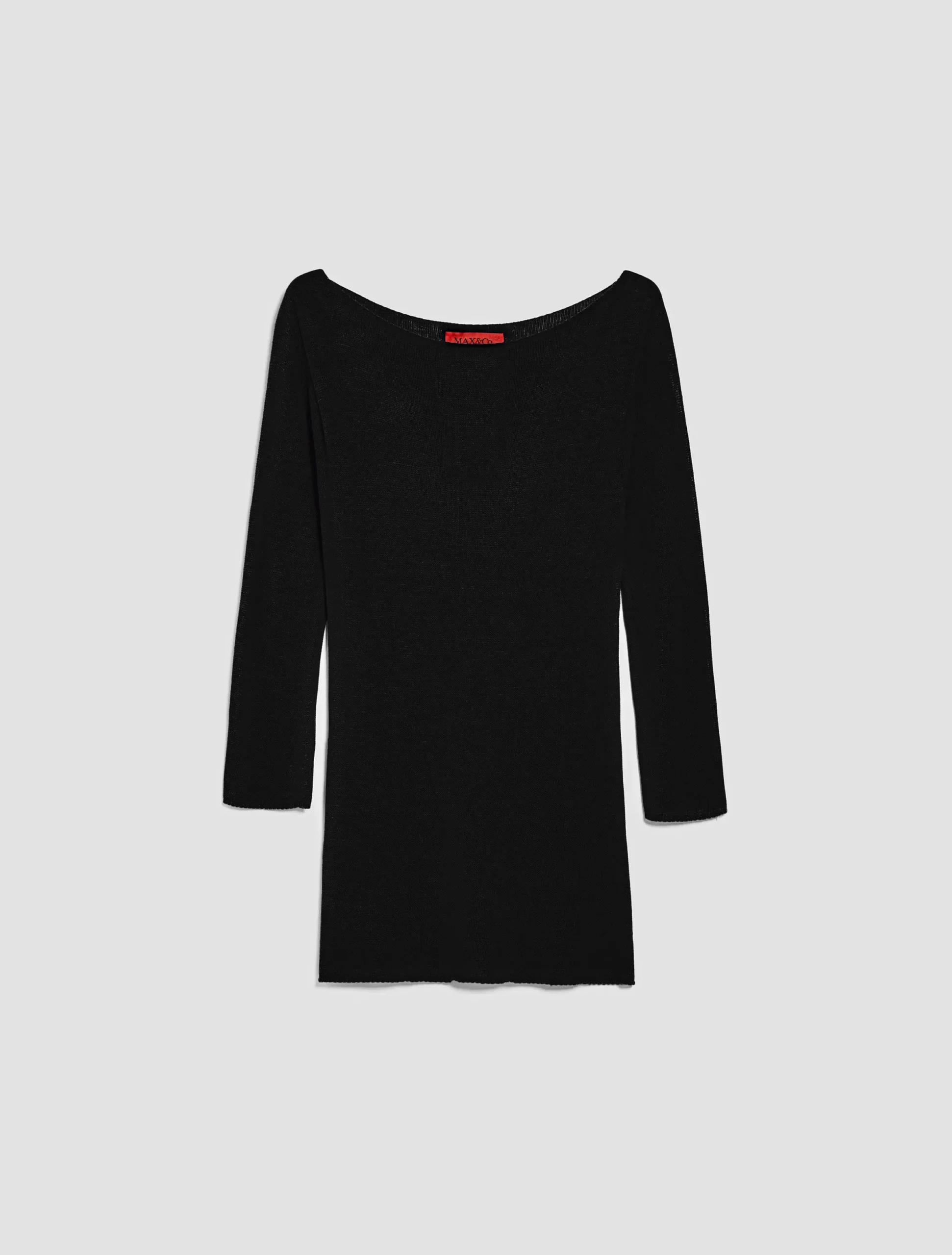 Boat-neck knitted jumper
