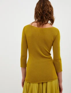 Boat-neck knitted jumper