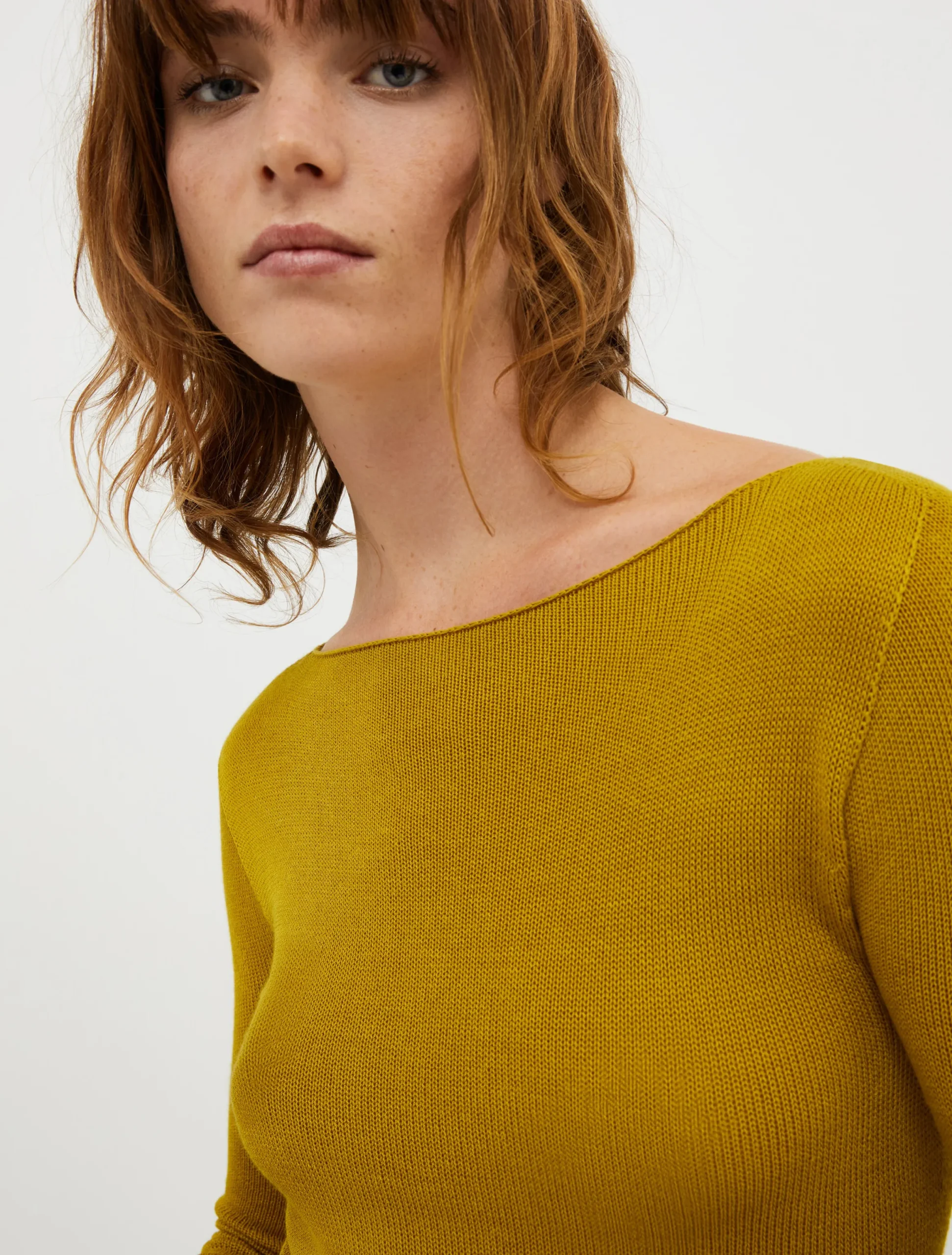Boat-neck knitted jumper