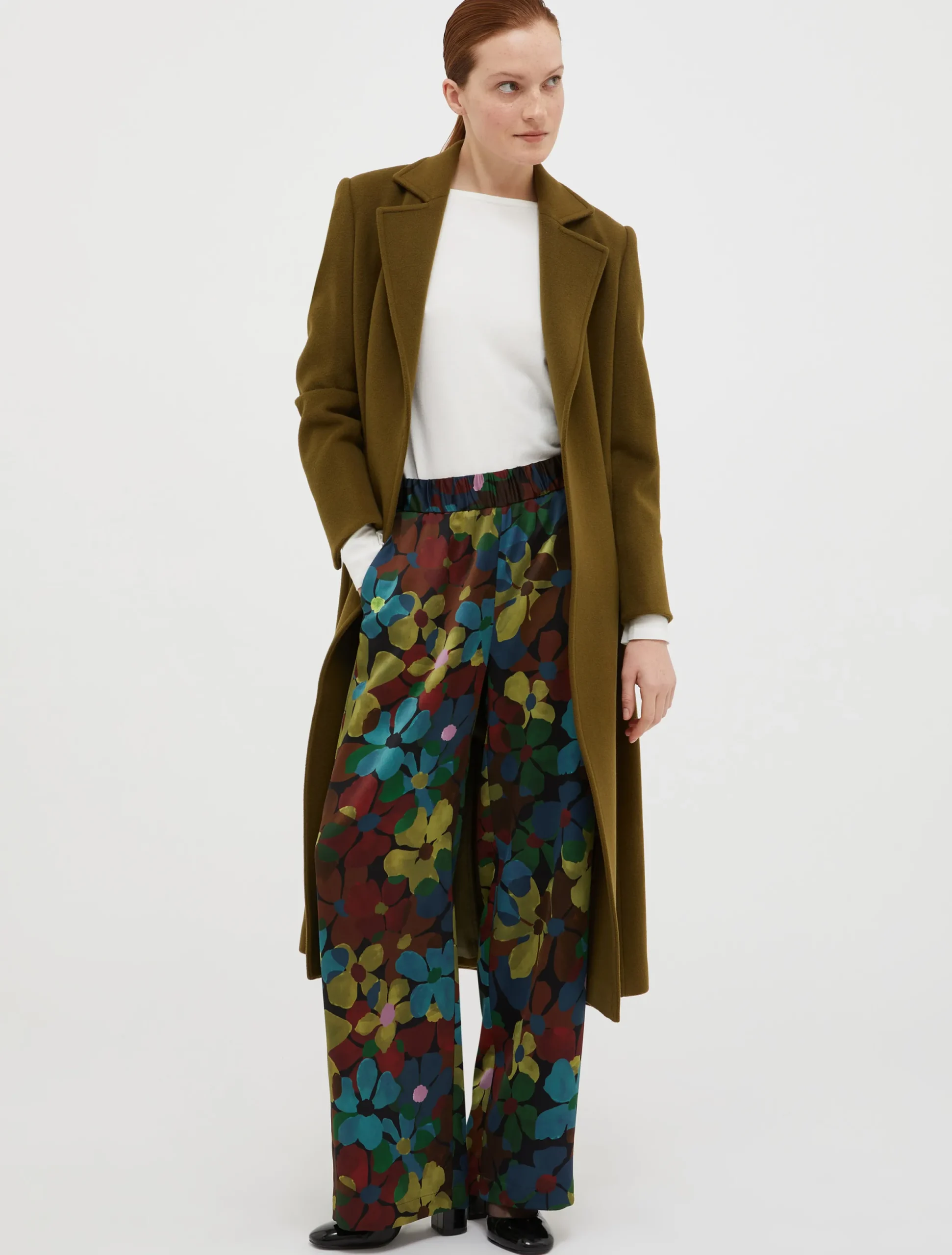 Camouflage-print wide-leg trousers