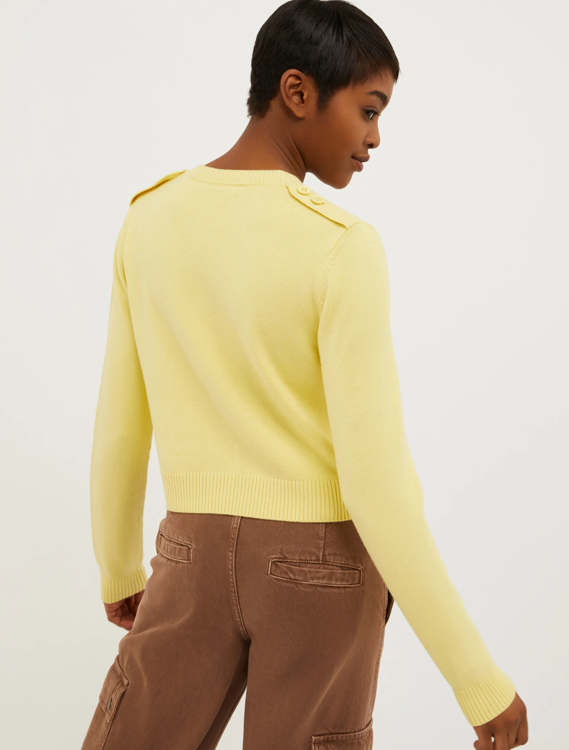 Cargo-pocket stretch-knit cardigan