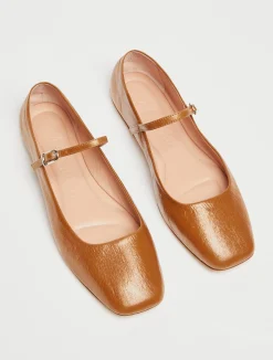 Crackled leather ballet flats