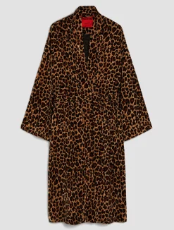 Crinkle-effect velvet coat