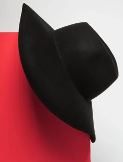De-Coated with Anna Dello Russowool-felt hat
