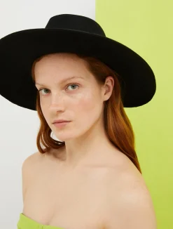 De-Coated with Anna Dello Russowool-felt hat