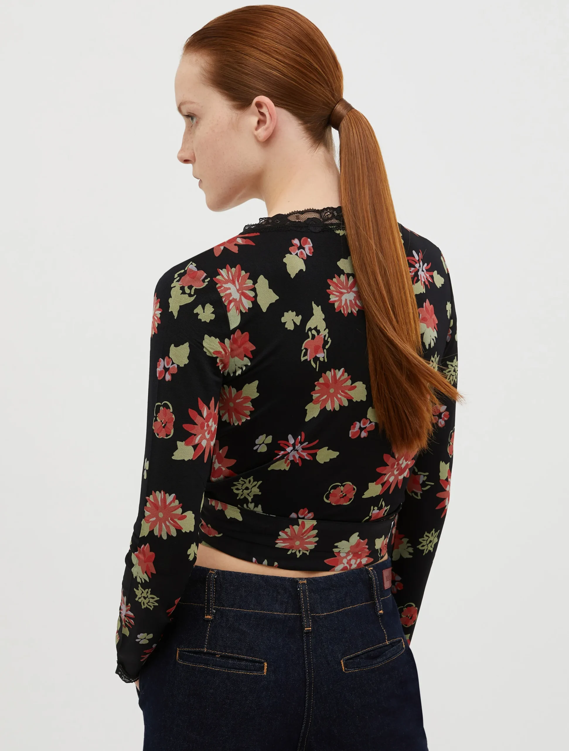 Floral print jersey top with lace edges