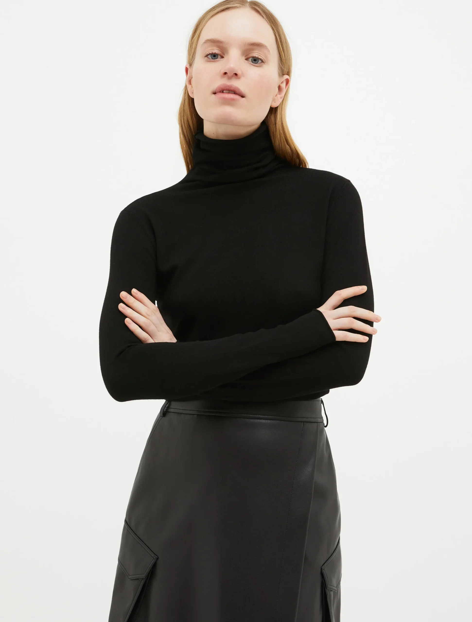 High-neck jumper