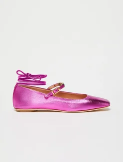 Laminated leather ballet flats