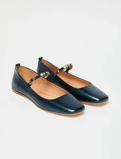 Laminated leather ballet flats