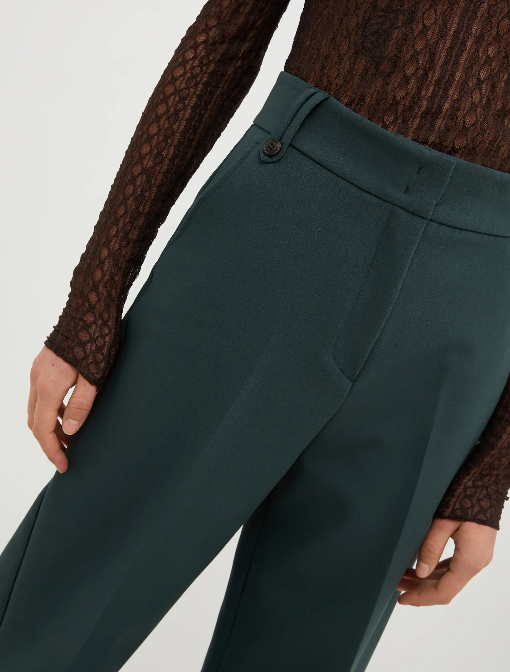 Loose-fit canvas trousers