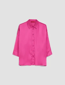 Loose-fitting satin shirt