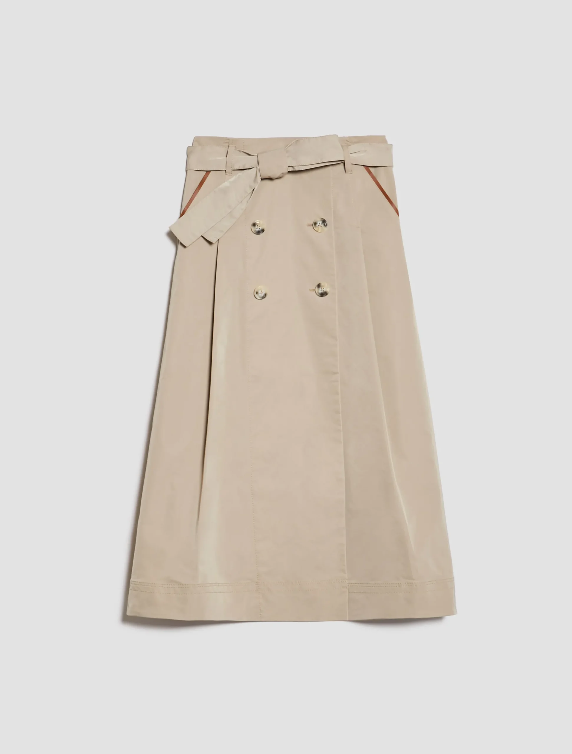 Midi-length corolla skirt from technical fabric