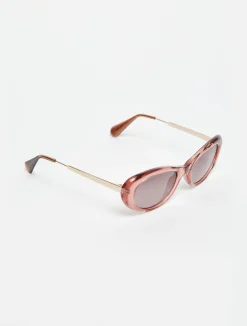 Oval cat-eye glasses