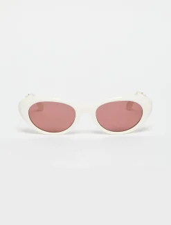 Oval cat-eye glasses