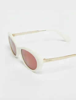 Oval cat-eye glasses