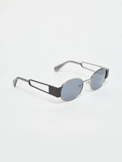 Oval metal glasses