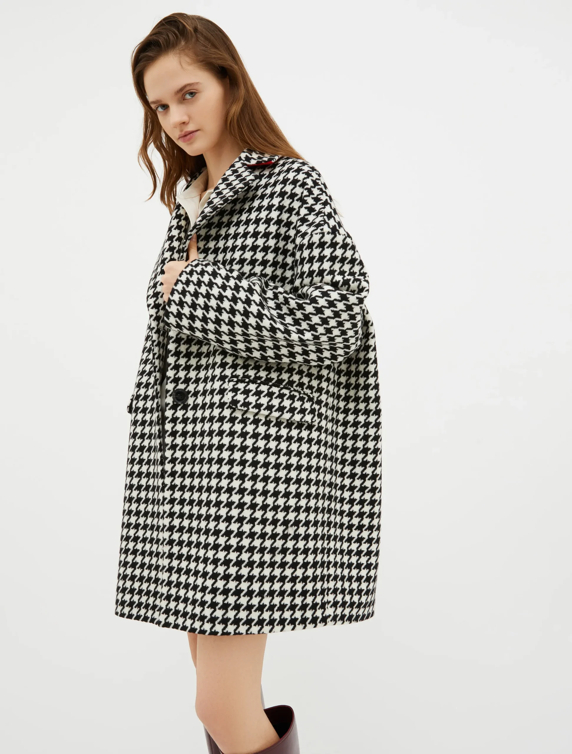 Oversized houndstooth coat