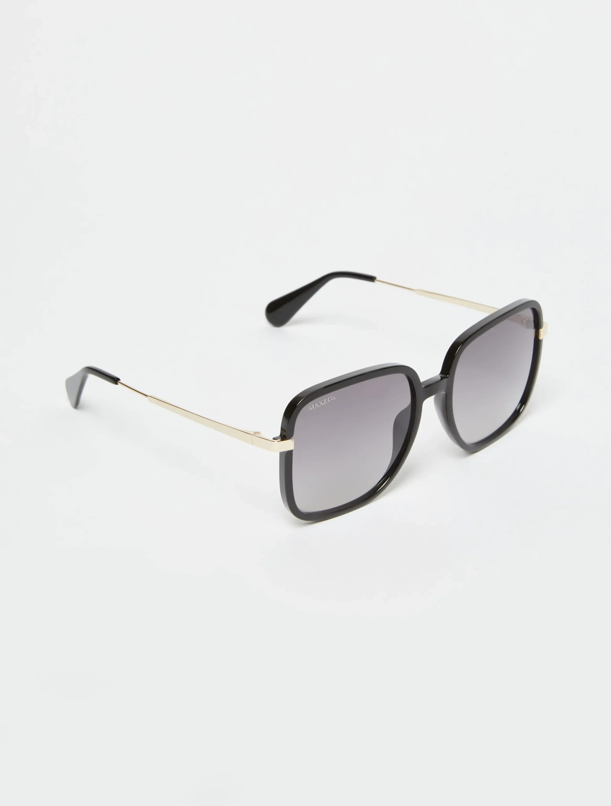 Oversized square sunglasses