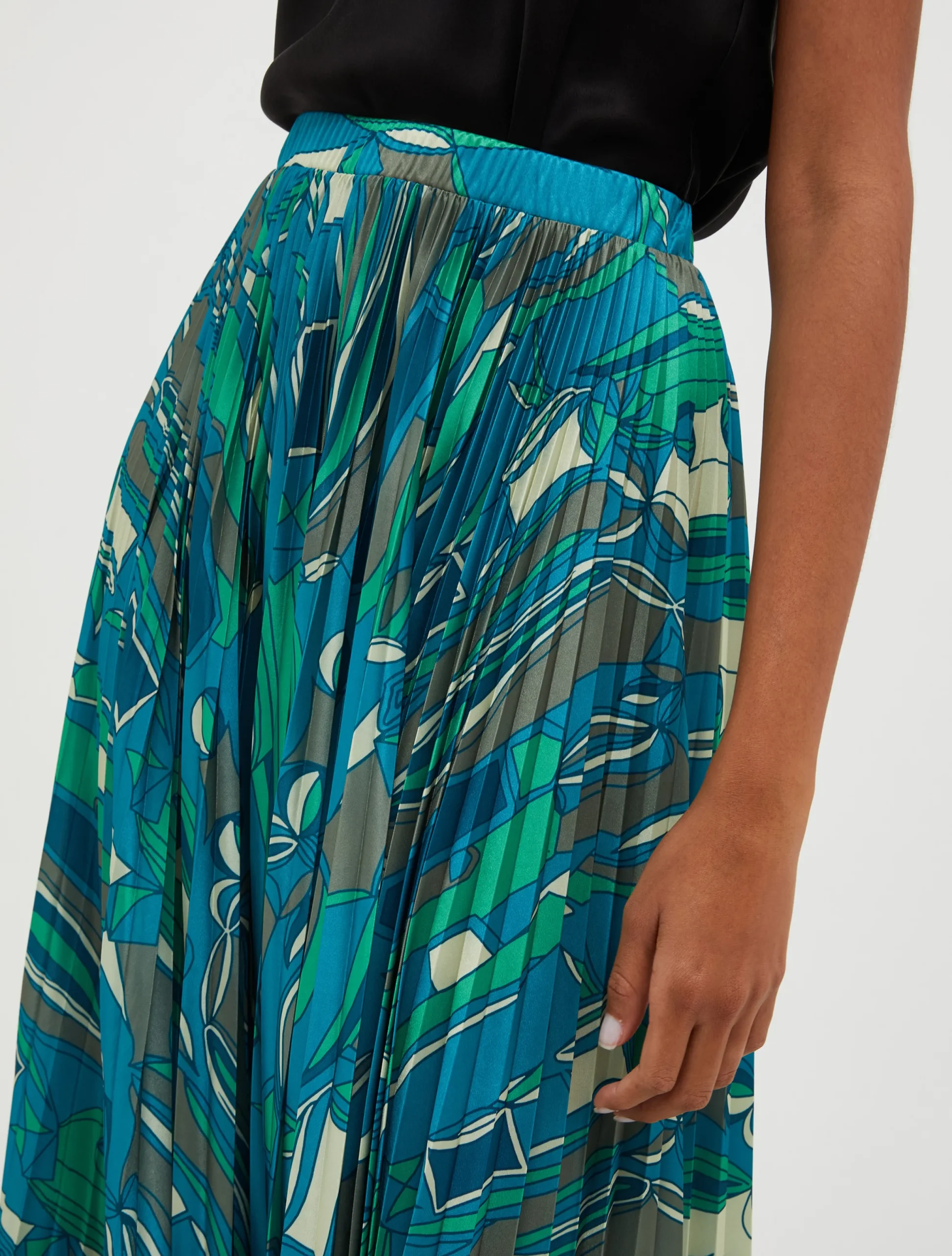 Pleated jersey skirt