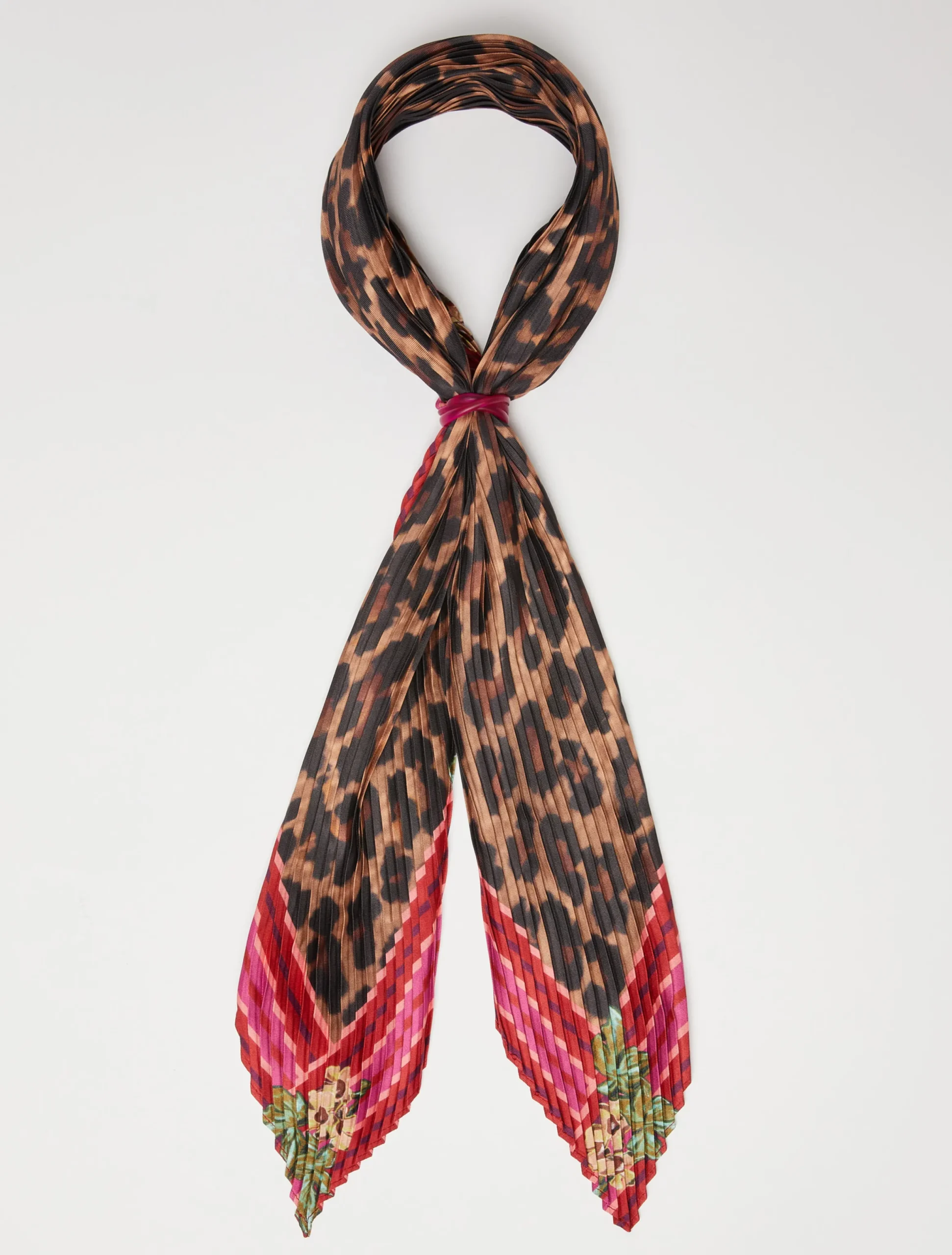 Pleated twill scarf