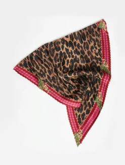 Pleated twill scarf