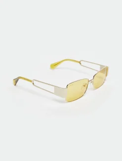 Rectangular metal glasses