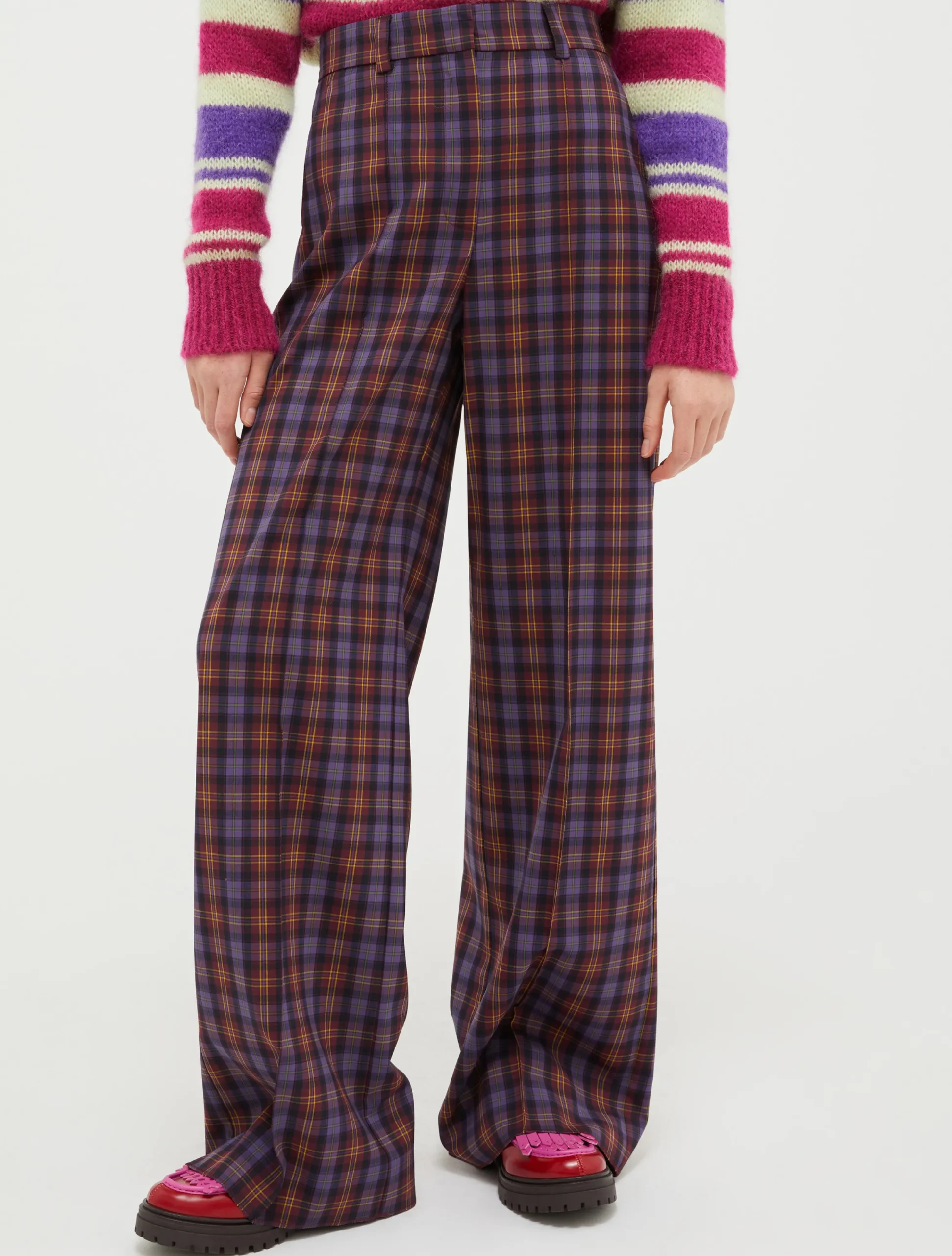 Relaxed-fit trousers