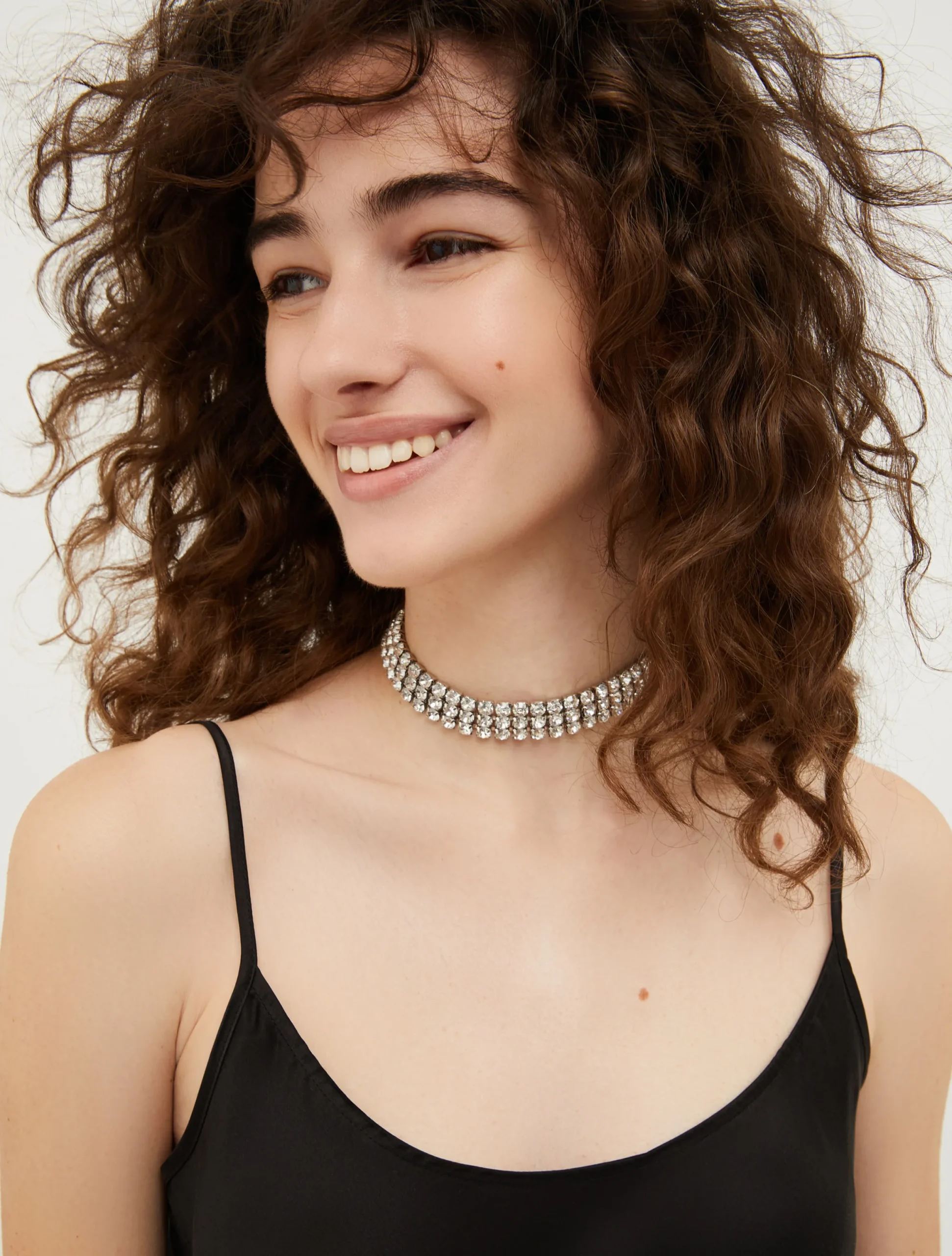 Rhinestone-embellished choker