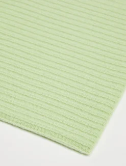 Ribbed cashmere neck warmer