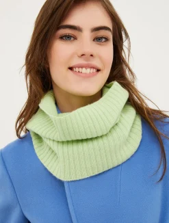Ribbed cashmere neck warmer