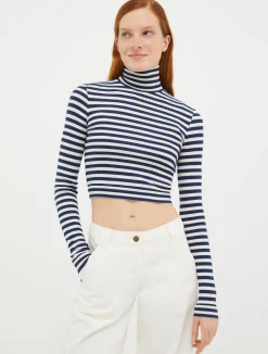 Ribbed cropped T-shirt