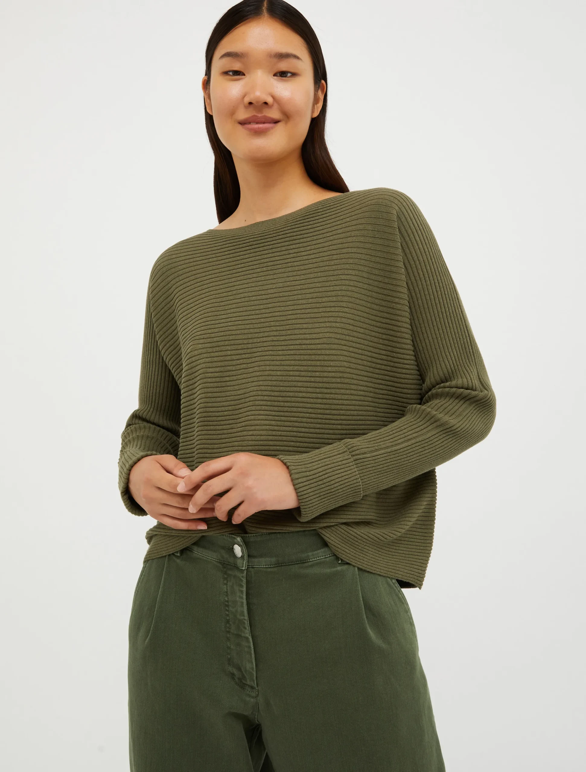 Ribbed knitted jumper
