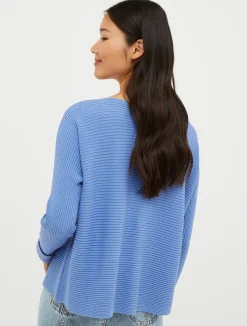 Ribbed knitted jumper