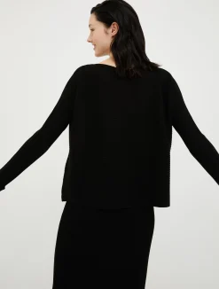Ribbed knitted jumper
