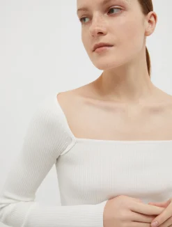 Ribbed slim-fit jumper