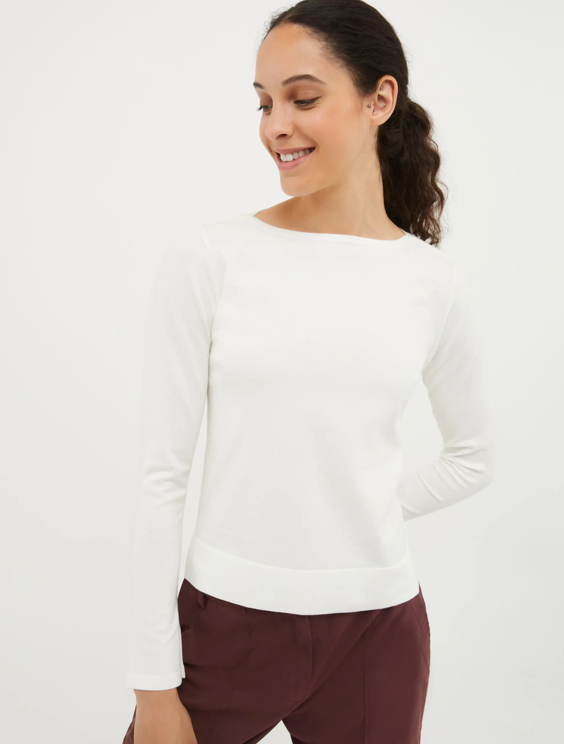 Slim-fit boat-neck jumper