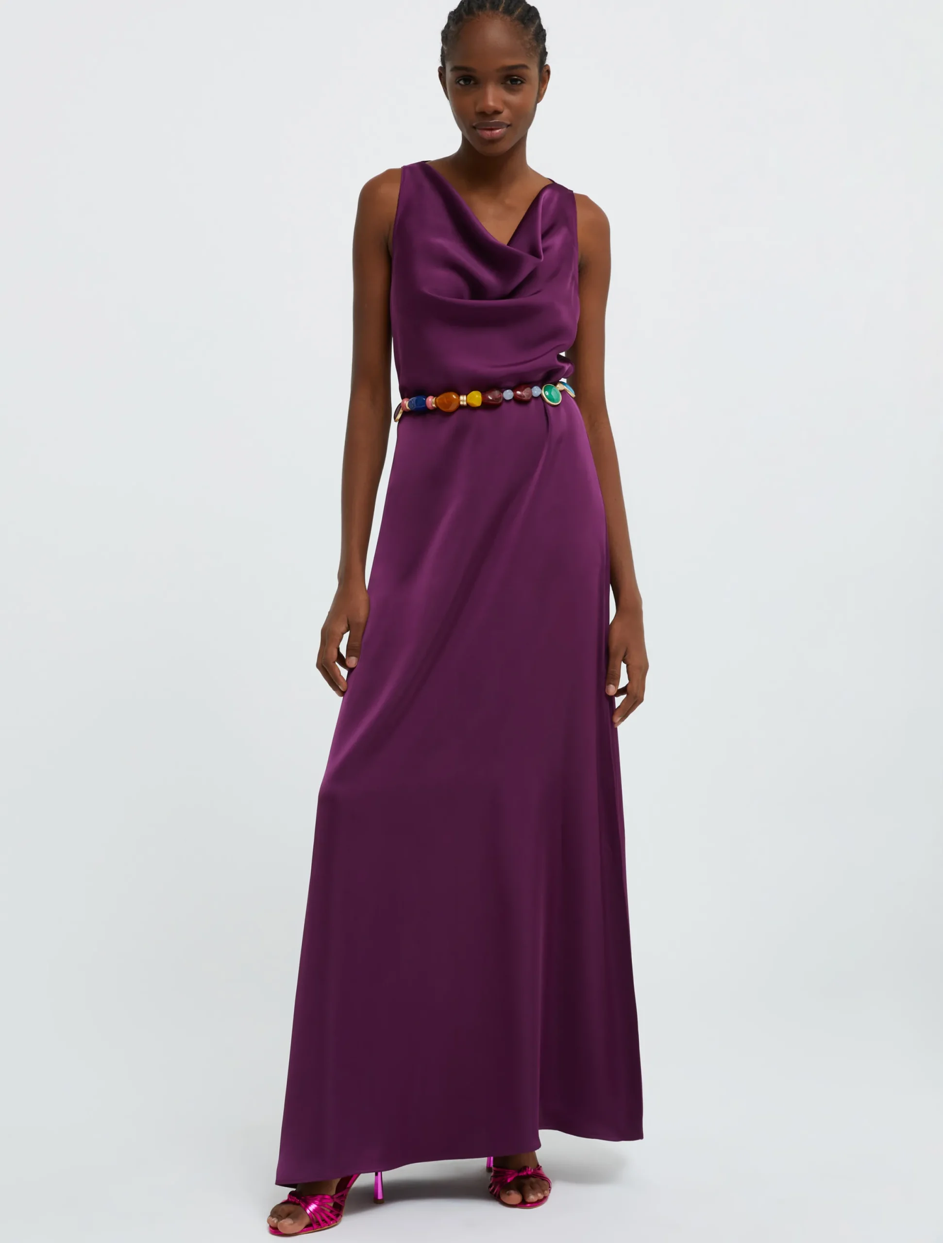 Stone-embellished chain belt