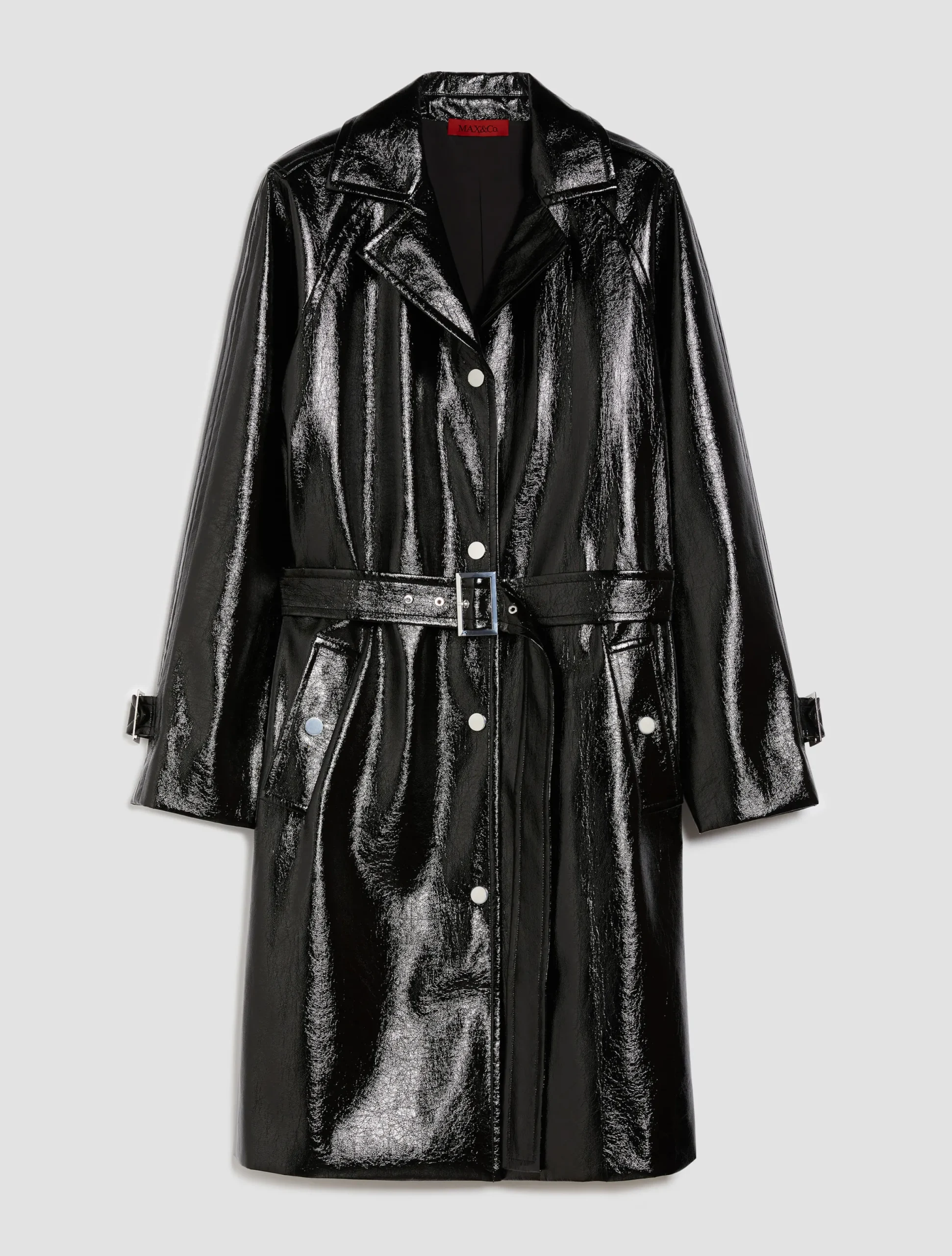 Trench coat in glossy patent leather