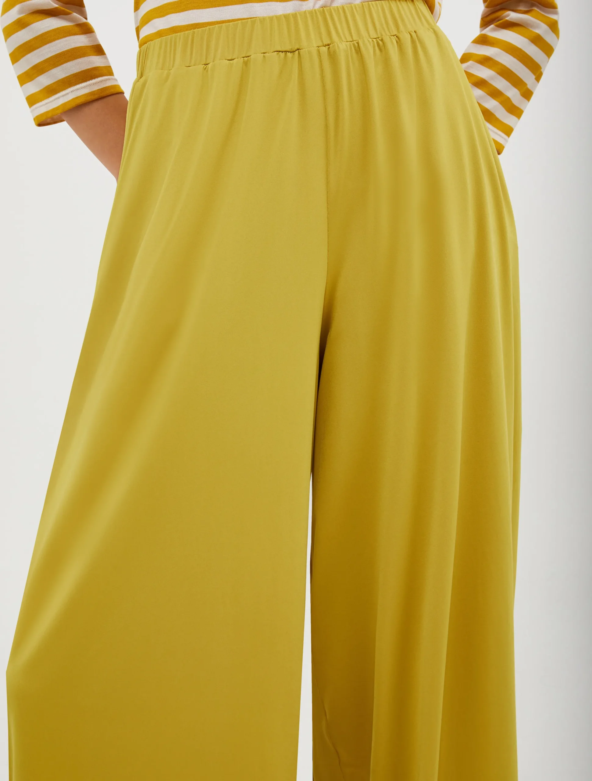 Wide-leg jersey trousers